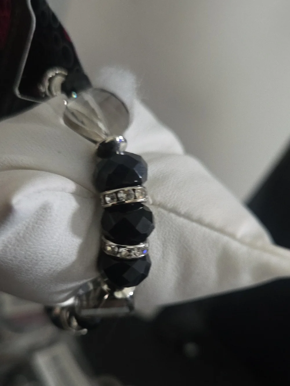 Paparazzi Treat Yourself Black Bracelet NWT